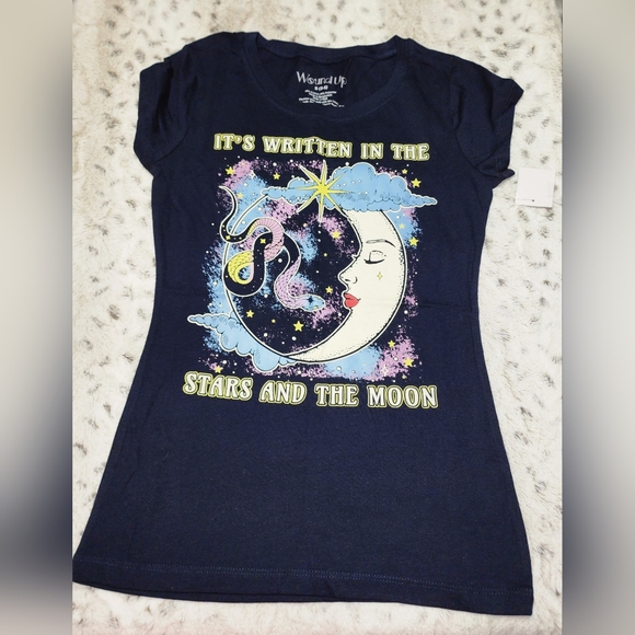Stars and Moon Women's Short Sleeve Graphic Tee Size Small 3-5 - Picture 1 of 8